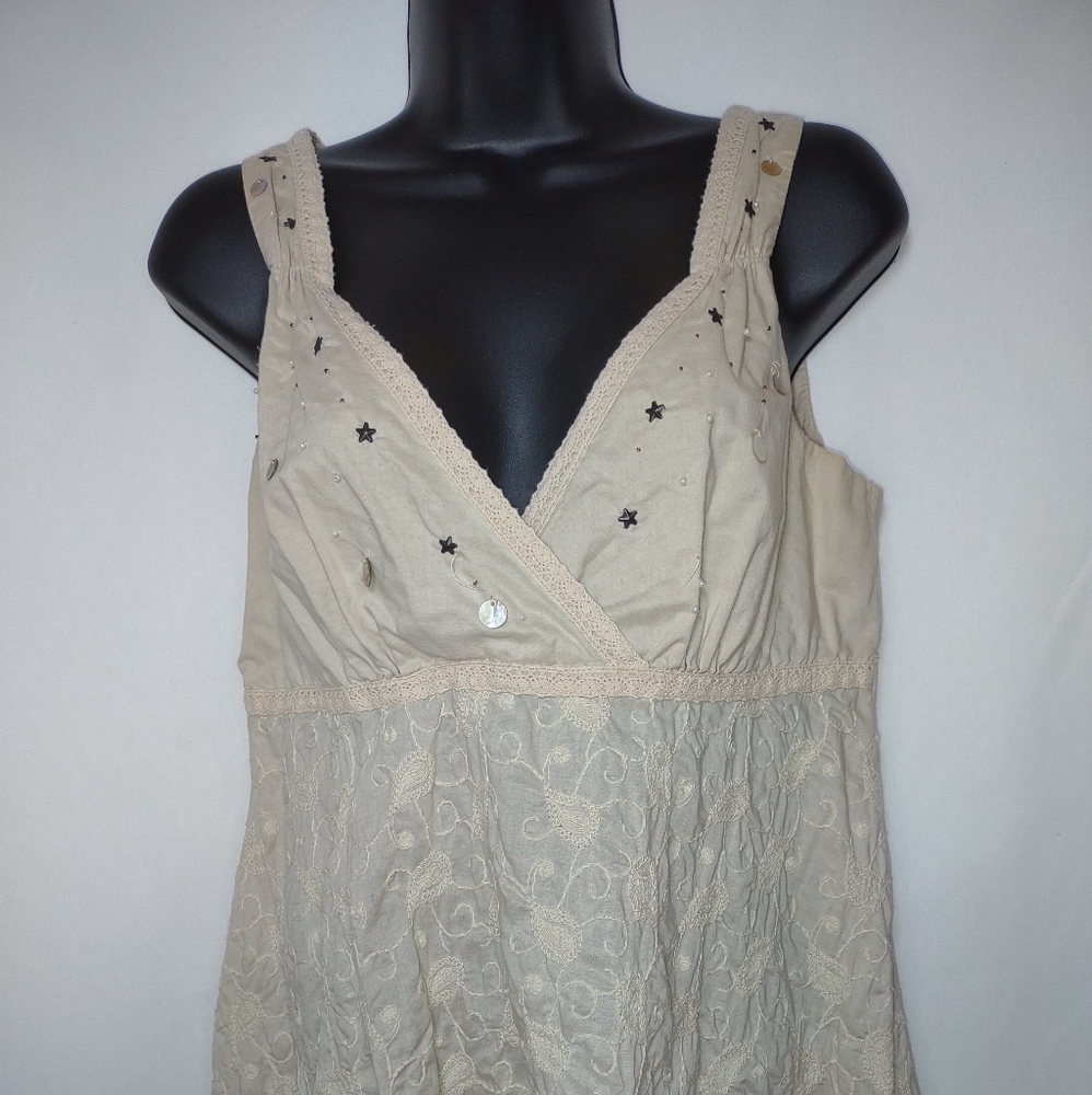 Size: Medium, V-neck, Beige,Cotton, bo-ho, flair tank, with embroidery accents.